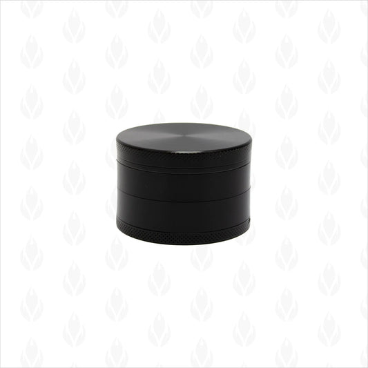 Moledor metálico de color negro con diseño liso y compartimientos múltiples