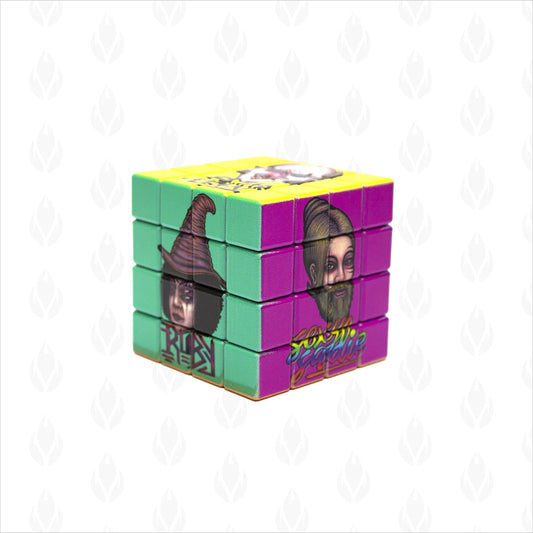 Moledor con diseño colorido estilo cubo Rubik y personajes de Lion Rolling Circus